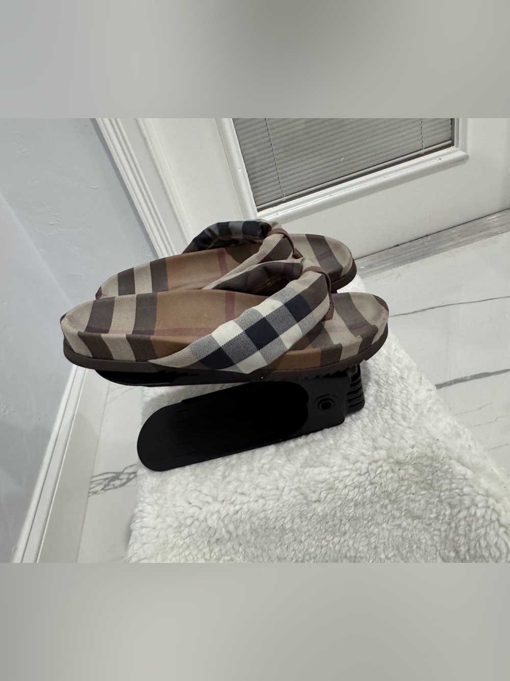 Burberry Brown Plaid Men’s Padded Thong Sandals - Picture 3 of 8